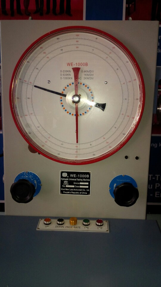 Máy kéo thép 100 tấn