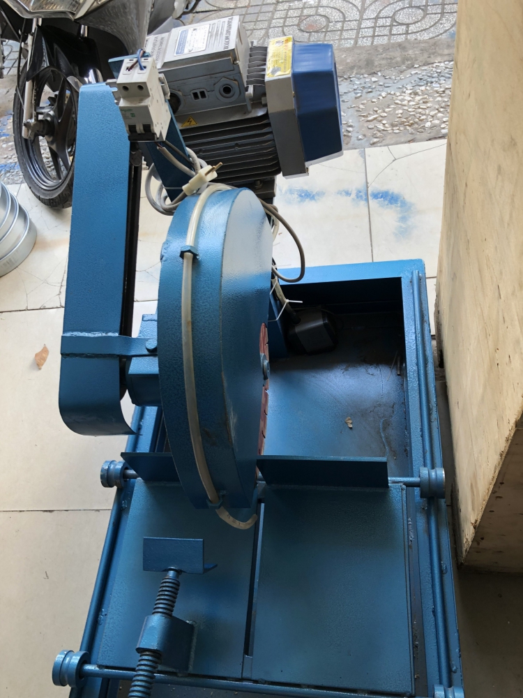 MÁY CƯA CẮT BÊ TÔNG