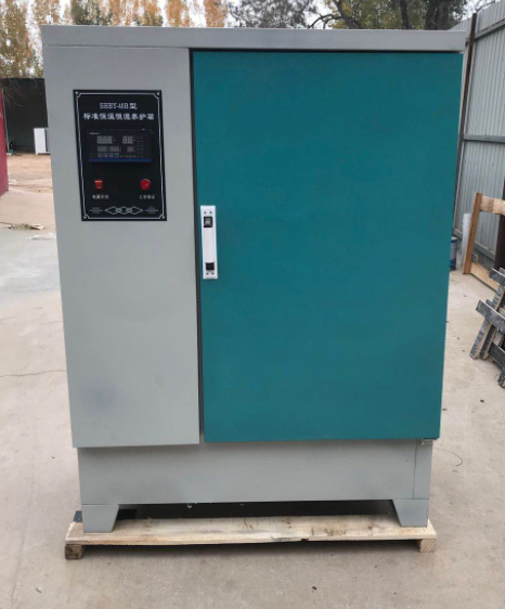 Tủ dưỡng mẫu xi măng