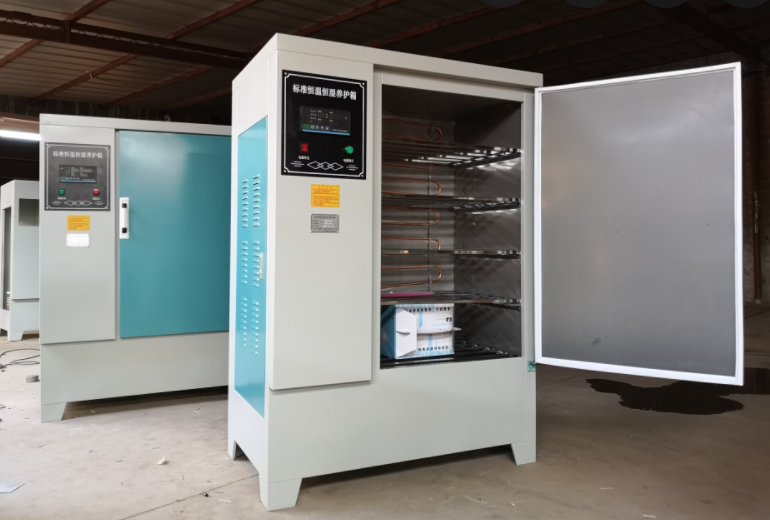 Tủ ổn định nhiệt độ dưỡng mẫu xi măng