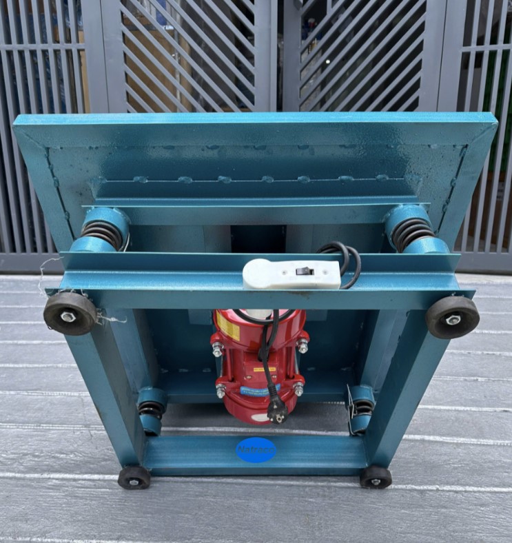 BÀN RUNG TẠO MẪU BÊ TÔNG