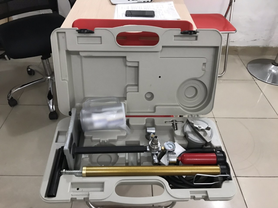 Bộ thí nghiệm độ mất nước và độ dày lớp áo sét của bentonite