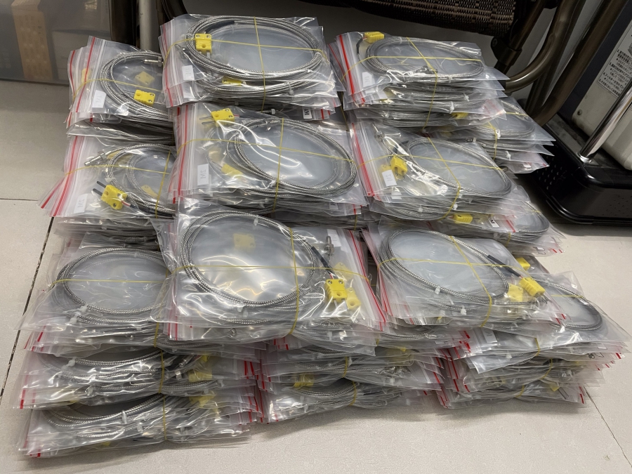 đầu dò nhiệt độ trong lõi bê tông