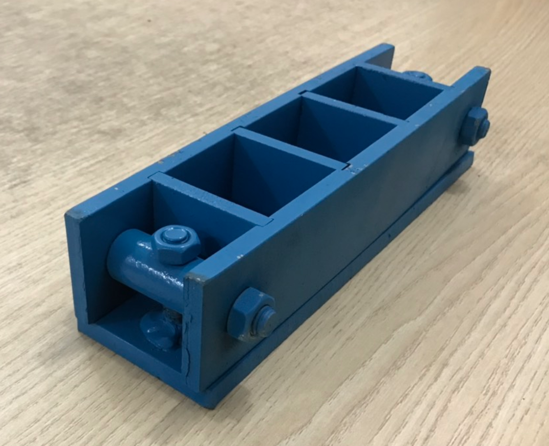 KHUÔN ĐÚC MẪU VỮA XI MĂNG 50MM - KÉP 3 BẰNG THÉP, KHUÔN ĐÚC MẪU VỮA, KHUÔN ĐÚC MẪU XI MĂNG, KHUÔN XI MĂNG, KHUÔN VỮA, KHUON DUC MAU VUA XI MANG, KHUÔN ĐÚC MẪU VỮA XI MĂNG 5X5, KHUÔN ĐÚC MẪU VỮA XI MĂNG 5CM, KHUÔN 50X50